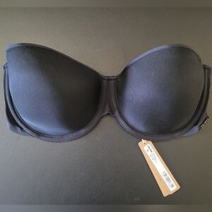 Skims Weightless Strapless Bra